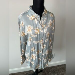 Chico’s Sandwash Satin Tunic Shirt Floral Gray Size 12/14 (2)